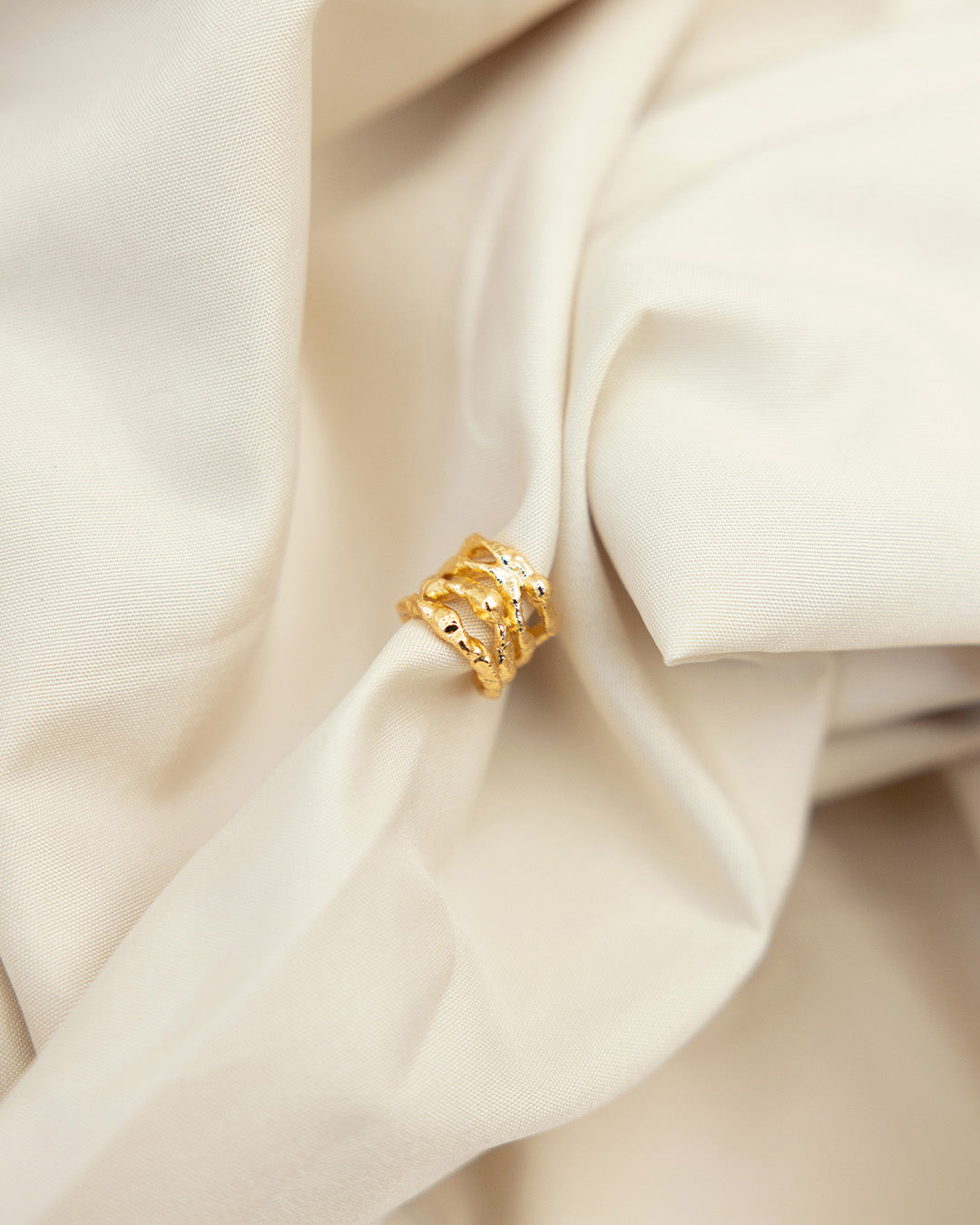 Earcuff dorado
